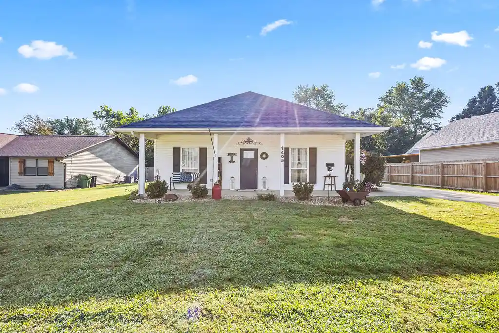 Photo 1 of Single family home for sale at 1405 S 5th Street, Rogers, AR 72756 | MLS# 1356718 | Listing updated on 2026-10-29