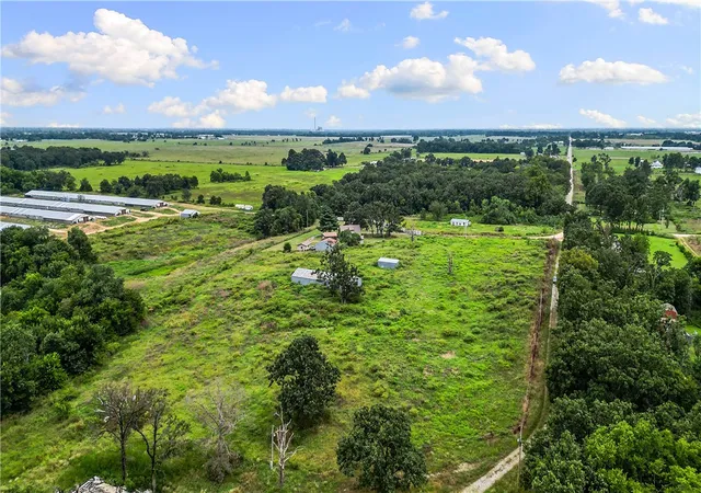 5th image of 9632 Ruby Hall Rd, Gentry, AR 72734 | MLS# 1355985