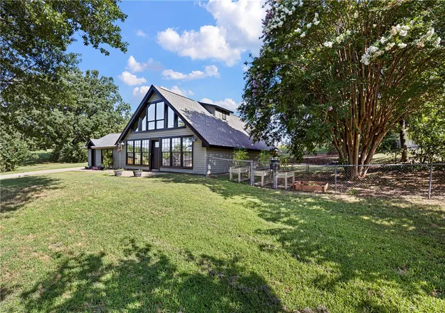 Photo 3 of Single family home for sale at 2812 W 17th Street, Russellville, AR 72802 | MLS# 1356733 | Listing updated on 2026-07-26