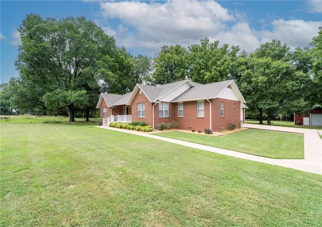1st image of 21230 Shady Grove Rd, Siloam Springs, AR 72761 | MLS# 1355772