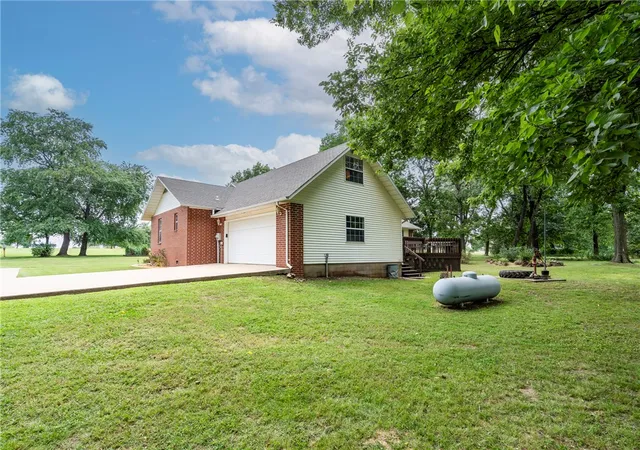 3rd image of 21230 Shady Grove Rd, Siloam Springs, AR 72761 | MLS# 1355772