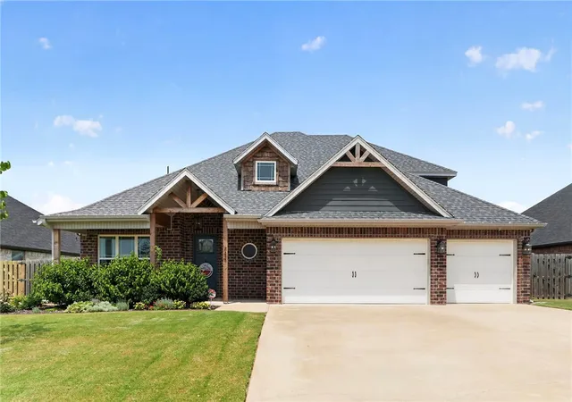 2nd image of 744 Verona Ave, Tontitown, AR 72762 | MLS# 1356775