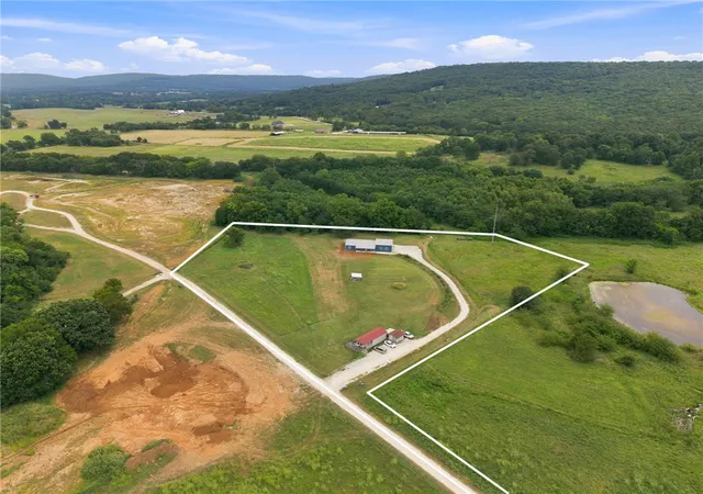 2nd image of 14384 & 14386 Kettle Springs Rd, Prairie Grove, AR 72753 | MLS# 1356741