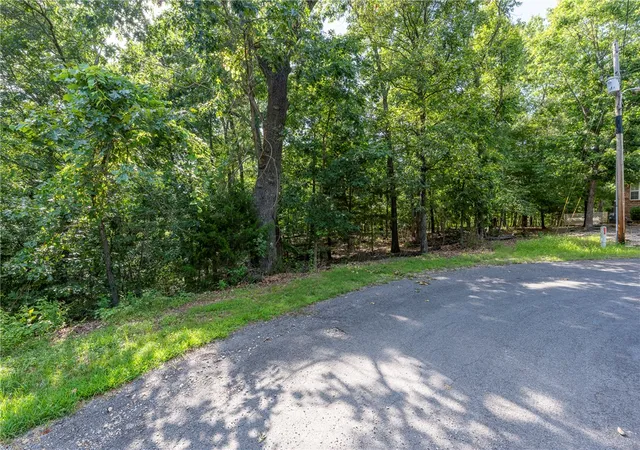 image of 12 Blakeney Ln, Bella Vista, AR 72714 | MLS# 1356862