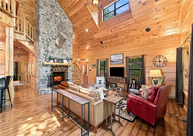 Photo 2 of Single family home for sale at 22365 N Log Cabin Dr, Sulphur Springs, AR 72768 | MLS# 1356398 | Listing updated on 2026-08-26