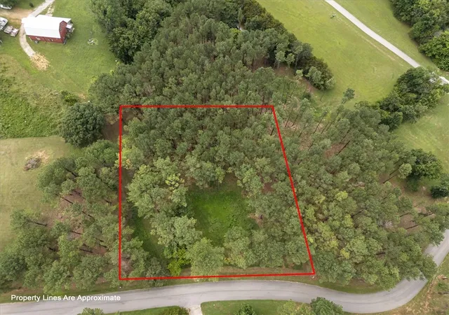 2nd image of 25 Pine Meadow Dr, Berryville, AR 72616 | MLS# 1356892