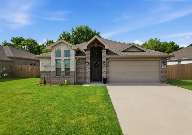 1st image of 1601 Ataway St, Pea Ridge, AR 72751 | MLS# 1356890