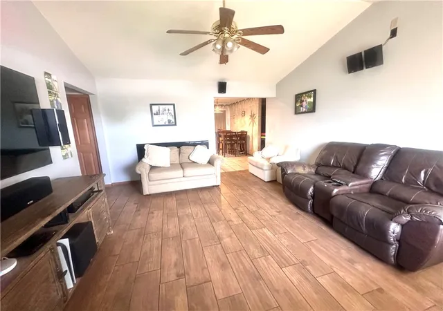 2nd image of 1300 Wedgewood Ln, Siloam Springs, AR 72761 | MLS# 1356851