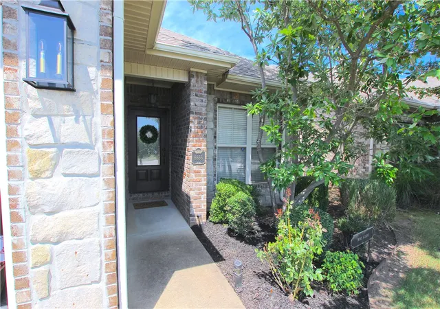 Photo 2 of Sale Pending at 6655 W Valley View Rd, Rogers, AR 72758 | MLS# 1356906 | Listing updated on 2026-08-27