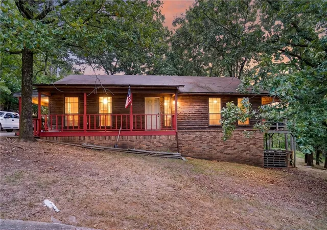 image of 32 Abbey Rd, Russellville, AR 72802 | MLS# 1356920