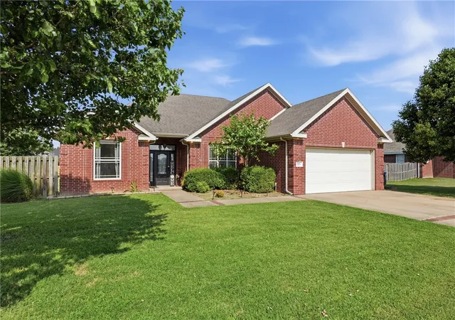 2nd image of 105 Greer St, Pea Ridge, AR 72751 | MLS# 1356869