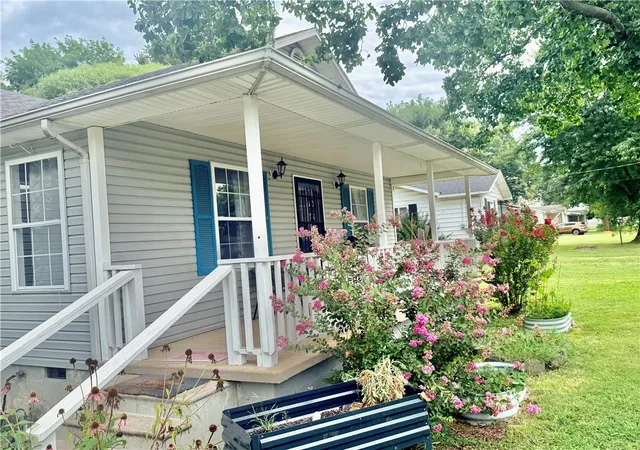 4th image of 402 Se El Paso St, Gravette, AR 72736 | MLS# 1356870