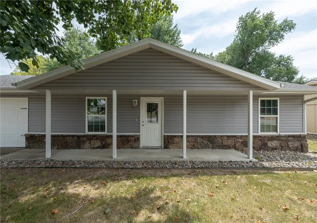 2nd image of 2705 Meadowlark Dr, Fayetteville, AR 72704 | MLS# 1356654