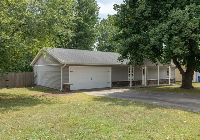 3rd image of 2705 Meadowlark Dr, Fayetteville, AR 72704 | MLS# 1356654