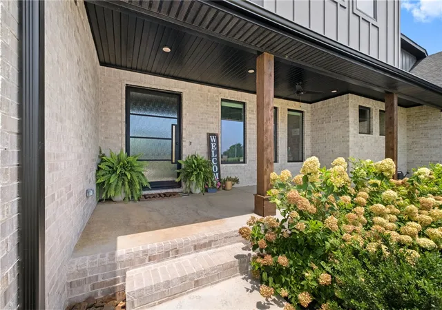 4th image of 2664 Highlands Wy, Springdale, AR 72762 | MLS# 1356933