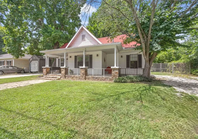 2nd image of 147 Maple Ave, West Fork, AR 72774 | MLS# 1356364