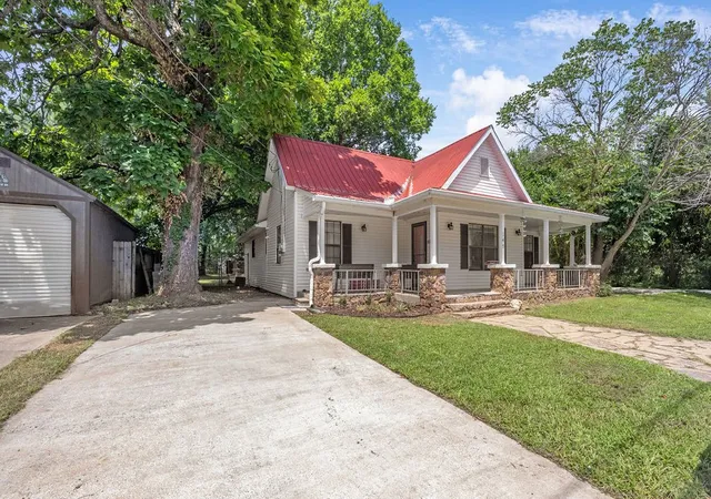 3rd image of 147 Maple Ave, West Fork, AR 72774 | MLS# 1356364