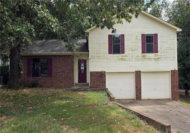 1st image of 8 Mockingbird Ln, Clarksville, AR 72830 | MLS# 1357058