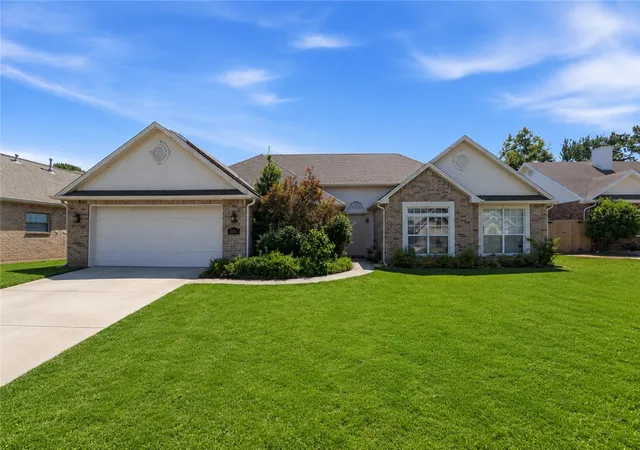 Photo 3 of Sale Pending at 907 Quail Ter, Rogers, AR 72756 | MLS# 1357063 | Listing updated on 2026-08-27