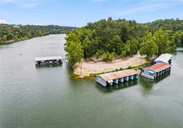 38th image of 28139 Farm Road 1220, Eagle Rock, MO 65641 | MLS# 1357067