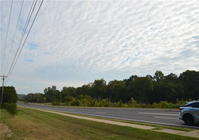 8th image of 3105 N Old Wire Rd, Fayetteville, AR 72703 | MLS# 1356974