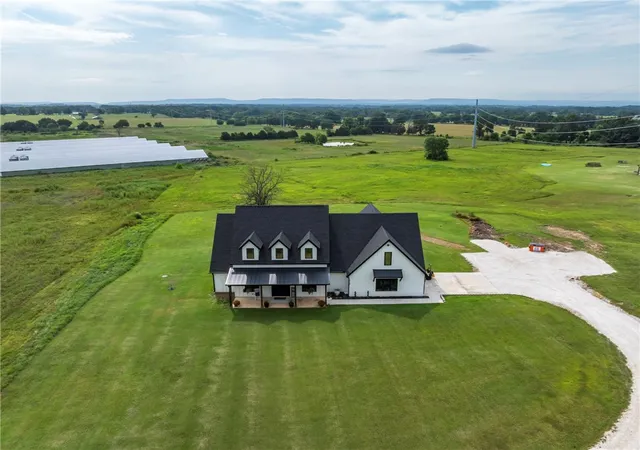 2nd image of 14720 N Wedington Blacktop Rd, Lincoln, AR 72744 | MLS# 1356600