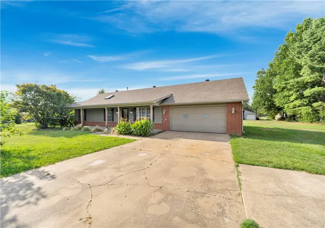 1st image of 1020 Jennifer Ln, Lowell, AR 72745 | MLS# 1356768