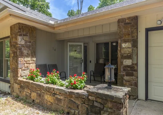 2nd image of 14 Glenbarr Cir, Bella Vista, AR 72715 | MLS# 1357139