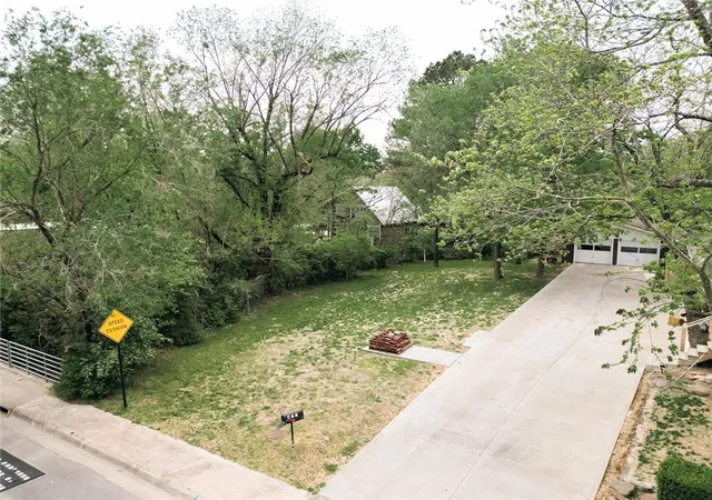 1st image of 407 S College Ave, Fayetteville, AR 72701 | MLS# 1357106