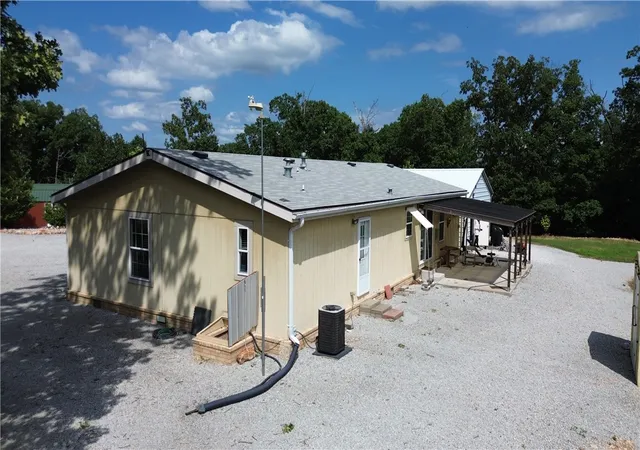 3rd image of 64899 E 225 Rd, Wyandotte, OK 74370 | MLS# 1357145