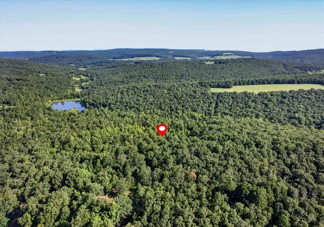 Photo 4 of House for sale at 995 Acres Madison 2347, Huntsville, AR 72740 | MLS# 1356886 | Listing updated on 2026-07-30