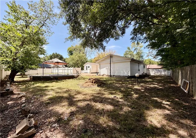17th image of 223 Galveston Ave, Russellville, AR 72801 | MLS# 1357181