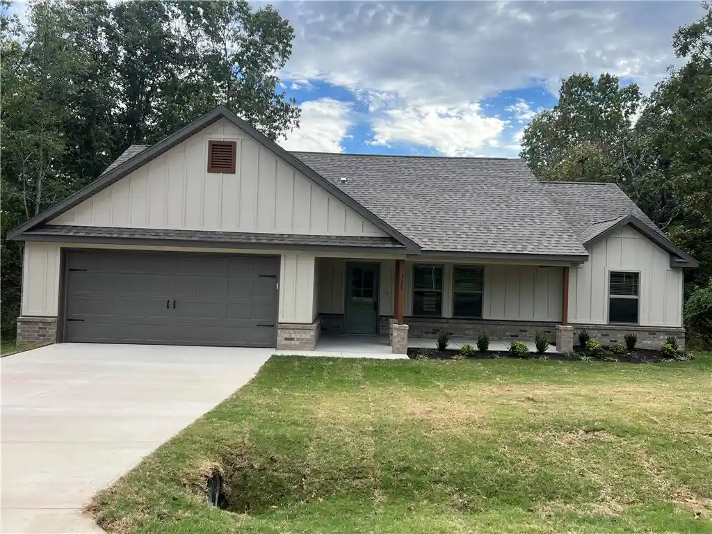 Photo 1 of Single family home for sale at 117 Salen Ln, Bella Vista, AR 72715 | MLS# 1357100 | Listing updated on 2026-10-22