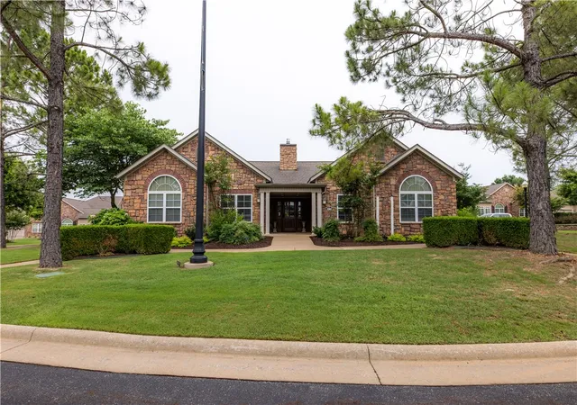2nd image of 2286 W Pinehills Dr #2, Fayetteville, AR 72704 | MLS# 1356481