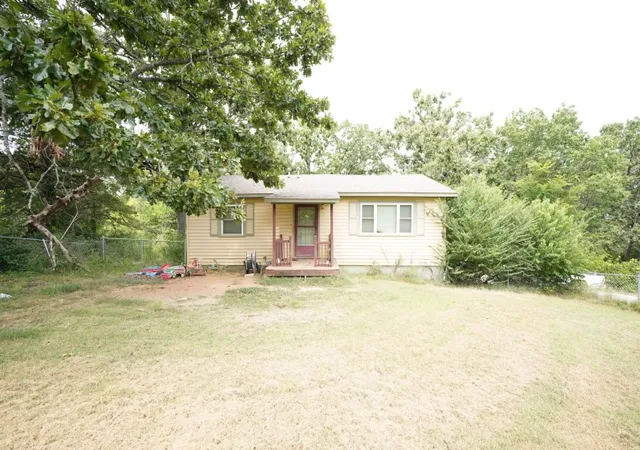 1st image of 866 Wilson St, Fayetteville, AR 72701 | MLS# 1356767