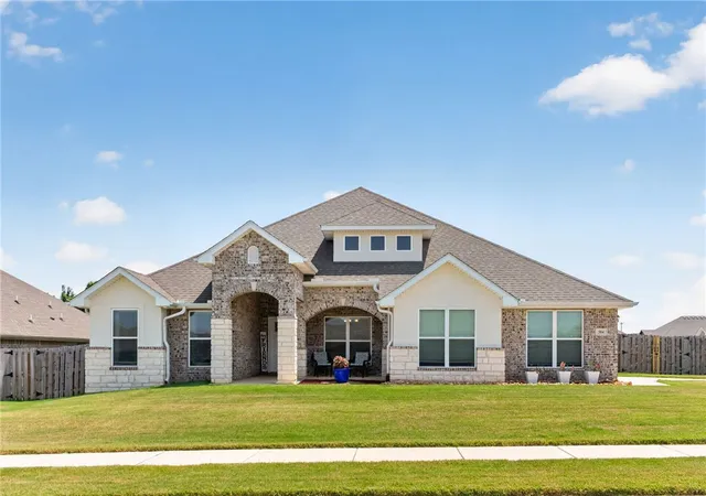 1st image of 304 Manfield Ave, Pea Ridge, AR 72751 | MLS# 1357210