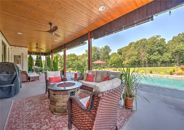 3rd image of 14945 Tikaani Dr, Siloam Springs, AR 72761 | MLS# 1356434