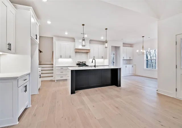 4th image of 6 Kintyre Pl, Bella Vista, AR 72715 | MLS# 1356907