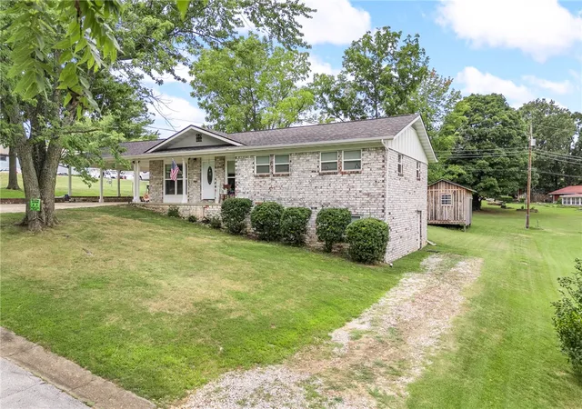 3rd image of 106 Graham St, Harrison, AR 72601 | MLS# 1357311