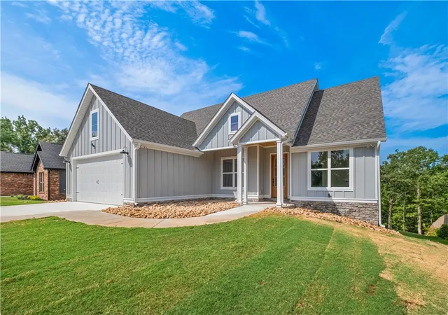 2nd image of 32 S Cheshnut Dr, Bella Vista, AR 72714 | MLS# 1357339
