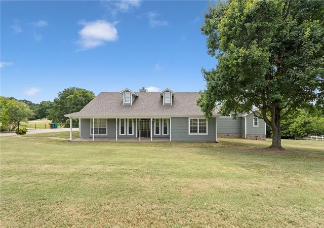 2nd image of 815 Steele Rd, Tontitown, AR 72762 | MLS# 1357235