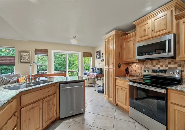 4th image of 20 Queensferry Dr, Bella Vista, AR 72715 | MLS# 1357029