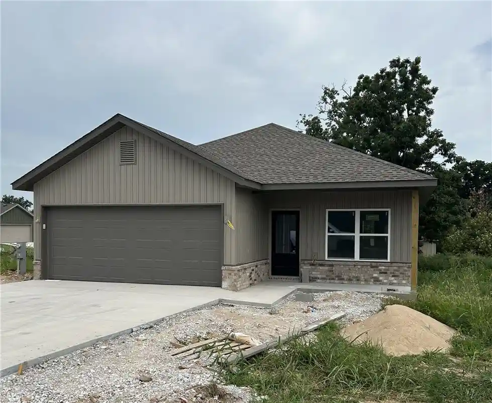 Photo 1 of Single family home for sale at 960 Snyder Springs Loop, Watts, OK 74965 | MLS# 1356969 | Listing updated on 2026-10-25