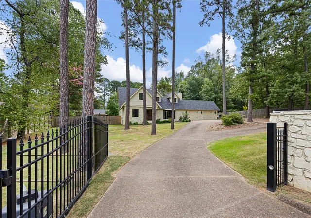 2nd image of 269 S Inglewood Ave, Russellville, AR 72801 | MLS# 1357179