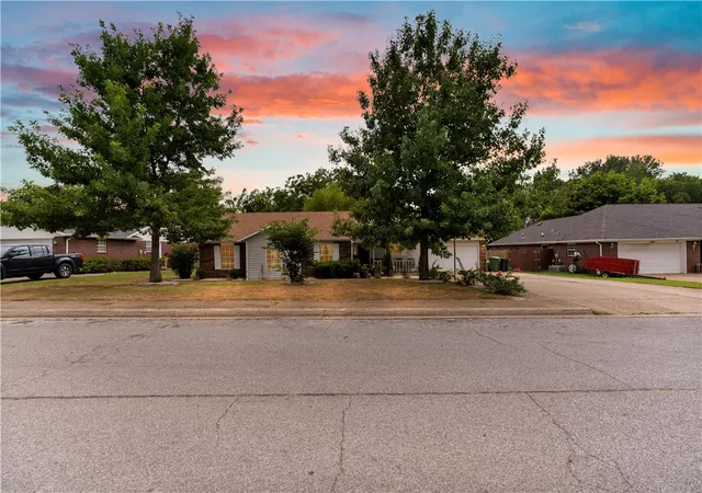 1st image of 2200 K St, Rogers, AR 72758 | MLS# 1357361