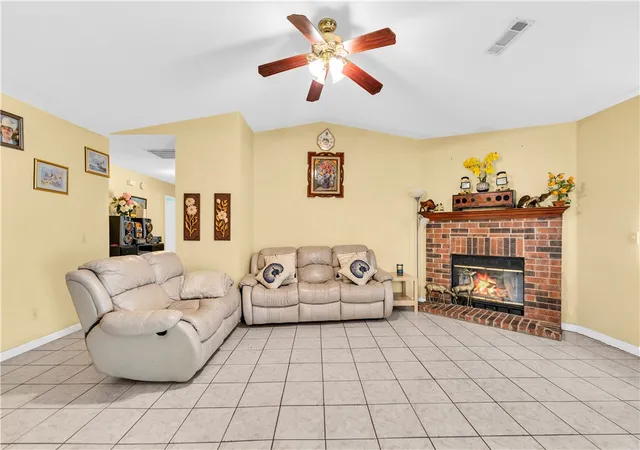 4th image of 2200 K St, Rogers, AR 72758 | MLS# 1357361