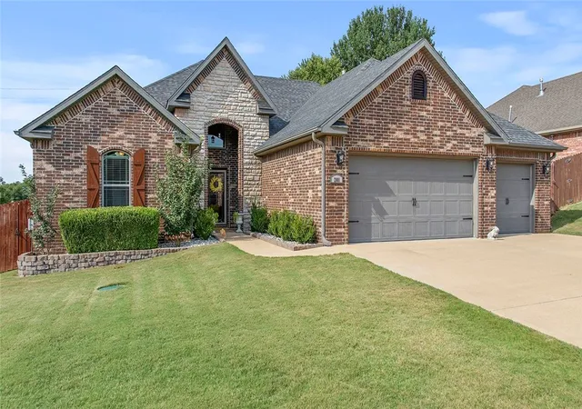 1st image of 201 Pebble Beach Dr, Cave Springs, AR 72718 | MLS# 1356797