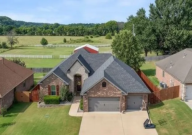 1st image of 201 Pebble Beach Dr, Cave Springs, AR 72718 | MLS# 1356797