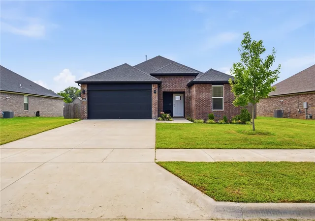 2nd image of 460 N Goose Xing, Farmington, AR 72730 | MLS# 1357398