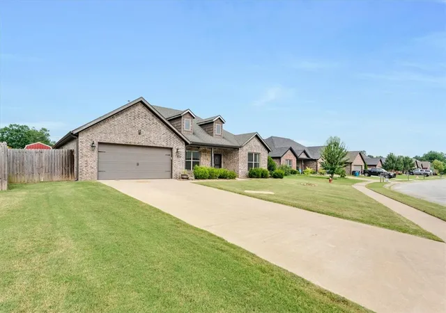 3rd image of 2289 Stonemill Dr, Fayetteville, AR 72701 | MLS# 1356211